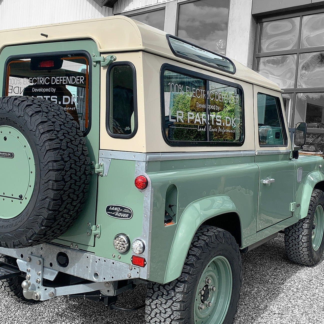 Land Rover Og Land Rover og Range Rover værksted og shop. Find reservedele her